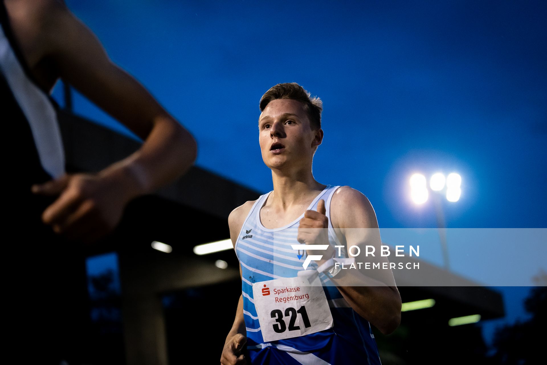 Jonas Kulgemeyer (OTB Osnabrueck) ueber 3000m am 03.06.2022 waehrend der Sparkassen Gala in Regensburg